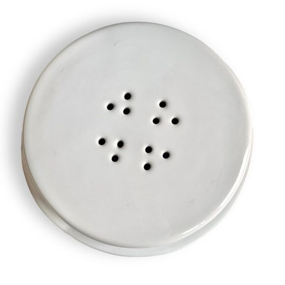 Crate&Barrel Cream White Stoneware  Brie Baking Appetizer Dish with Vented Lid - Picture 10 of 16